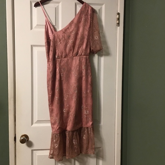 Lovers + Friends Elora Midi Dress in Metallic Rose - Picture 7 of 16